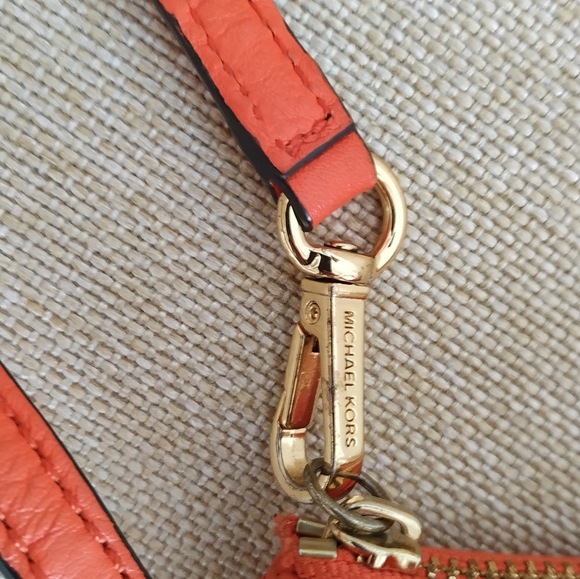 Michael Kors Fuchsia Colored Wristlet - Picture 10 of 10